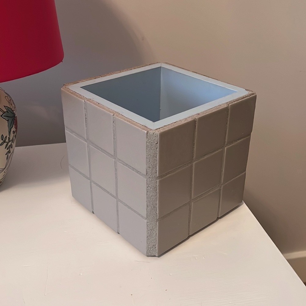 Tiled box - Picture 4 of 4